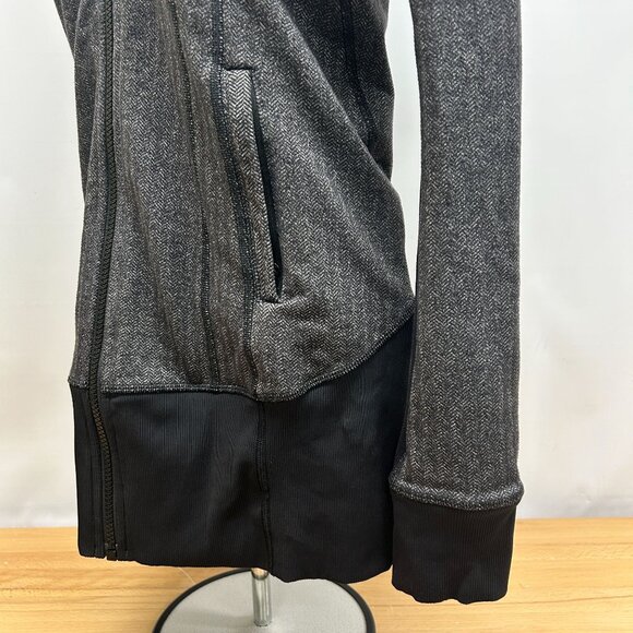 Lululemon Women's Daily Practice Full Zip Hooded Jacket Herringbone Gray Size 6 - Picture 4 of 16
